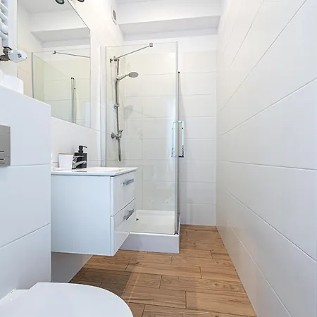 The Three Ambers アパート グディニャ