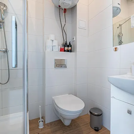 The Three Ambers アパート グディニャ